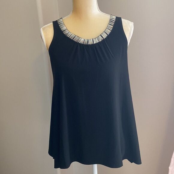 ❤️White House Black Market Beaded Top Size Small❤️ - Picture 2 of 7